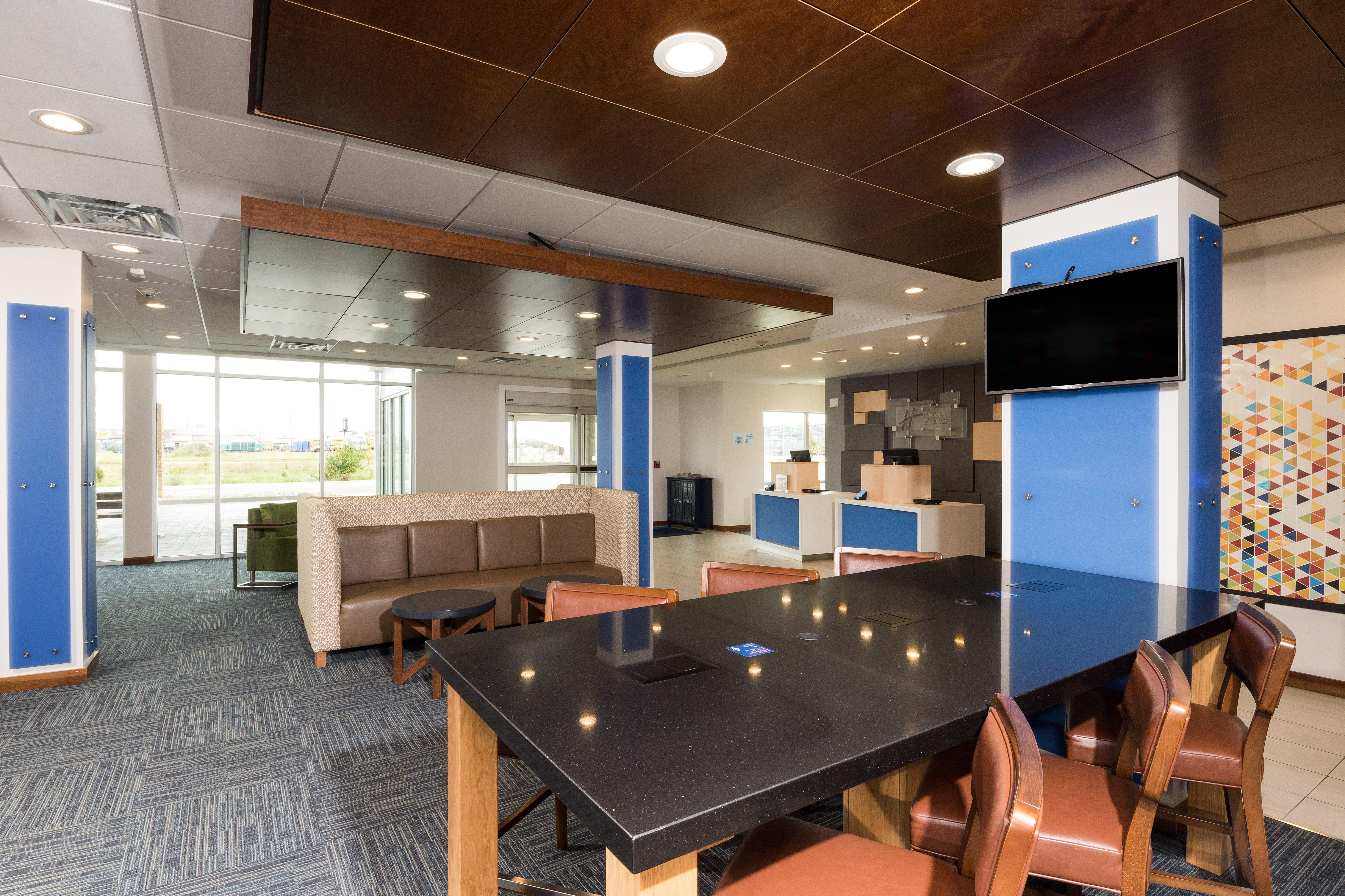 Holiday Inn Express & Suites - Auburn By Ihg Exteriör bild