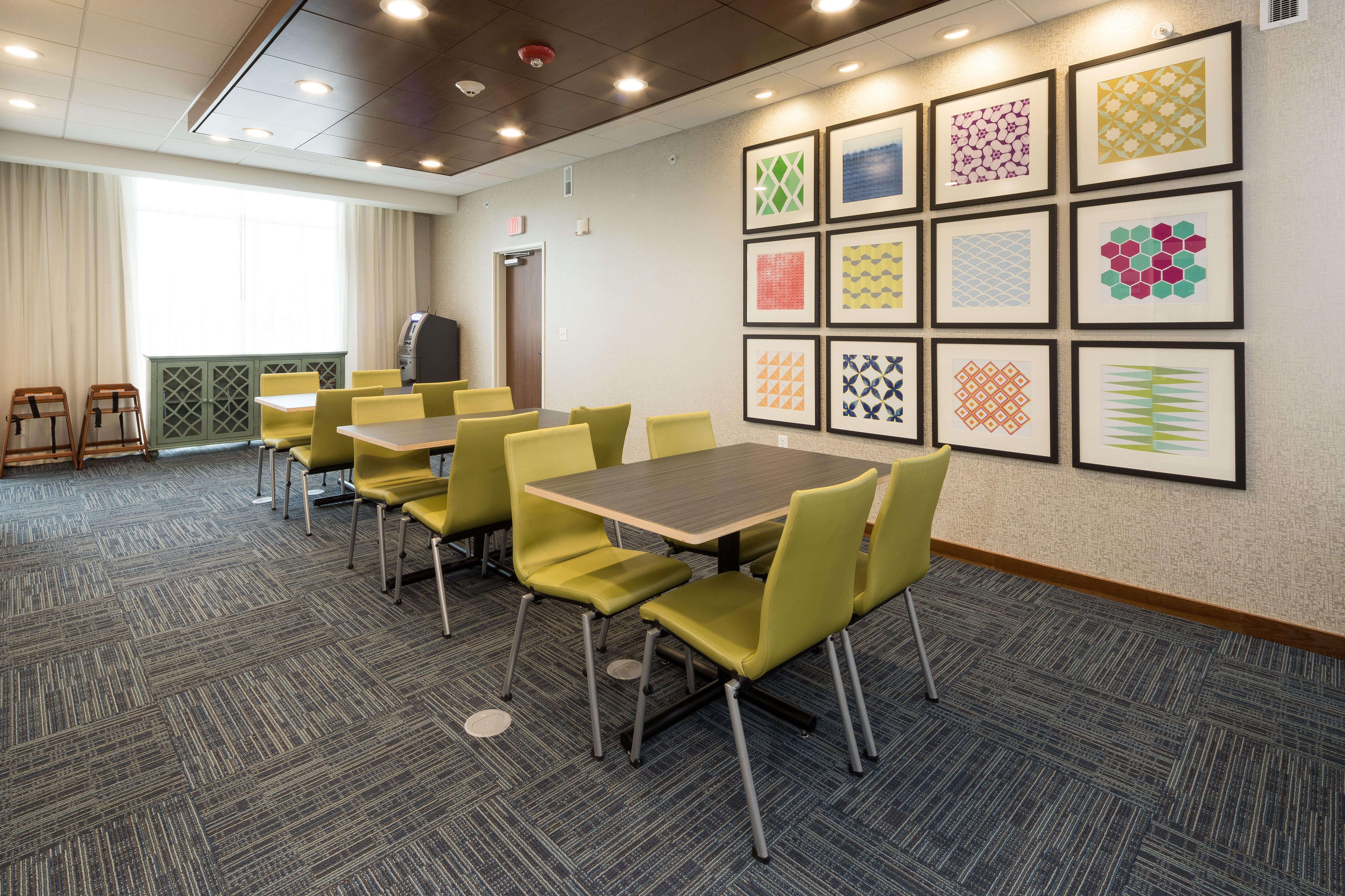 Holiday Inn Express & Suites - Auburn By Ihg Exteriör bild